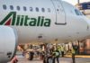 Il piano per la nuova Alitalia: 50 aerei, dipendenti dimezzati